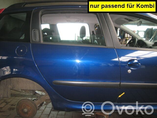 Puerta trasera   9008J4,0000