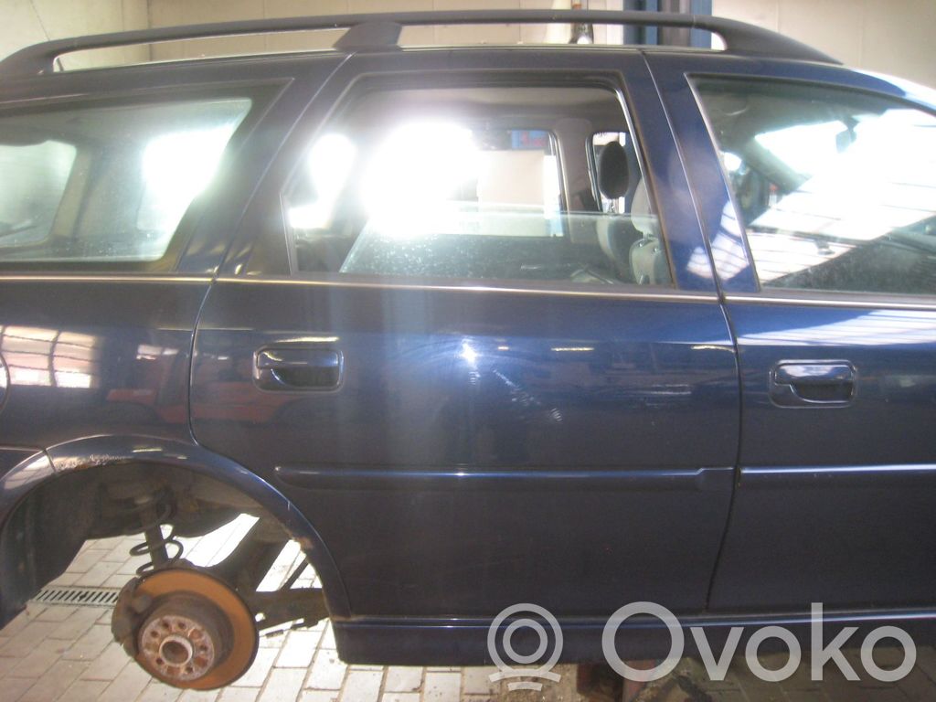 Opel Vectra B Puerta trasera 