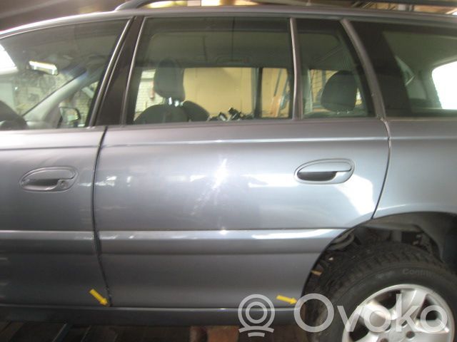 Opel Omega B1 Puerta trasera 