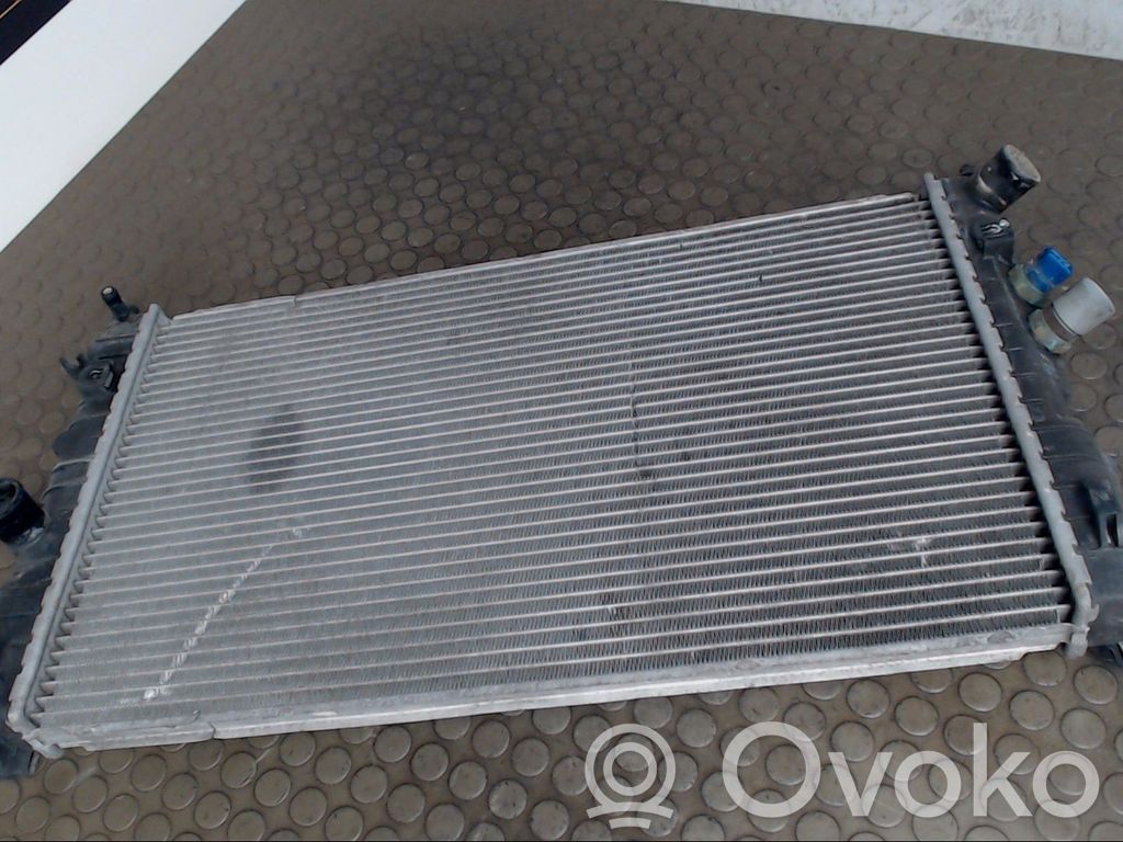 Opel Vectra B Chłodnica 