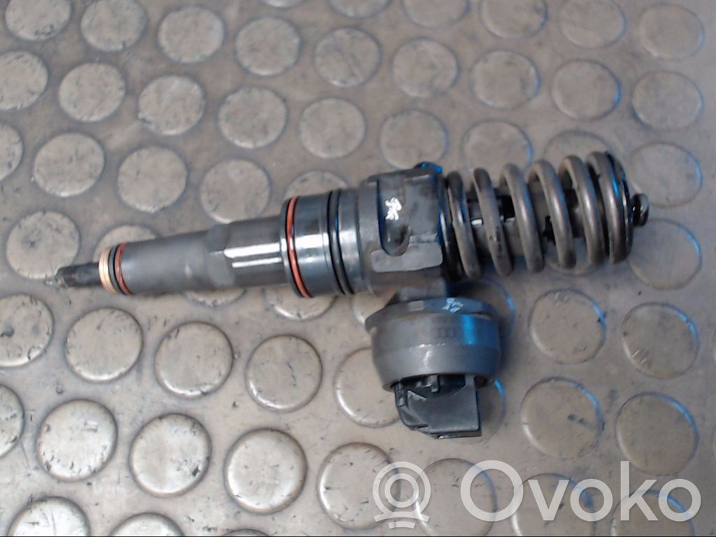 Volkswagen Golf IV Injector combustibil
