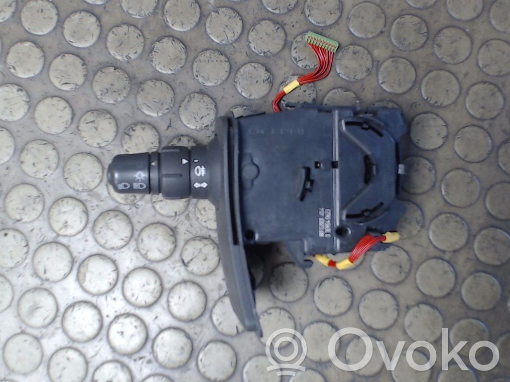 Renault Modus Pagrieziena signālu / lukturu sviria 