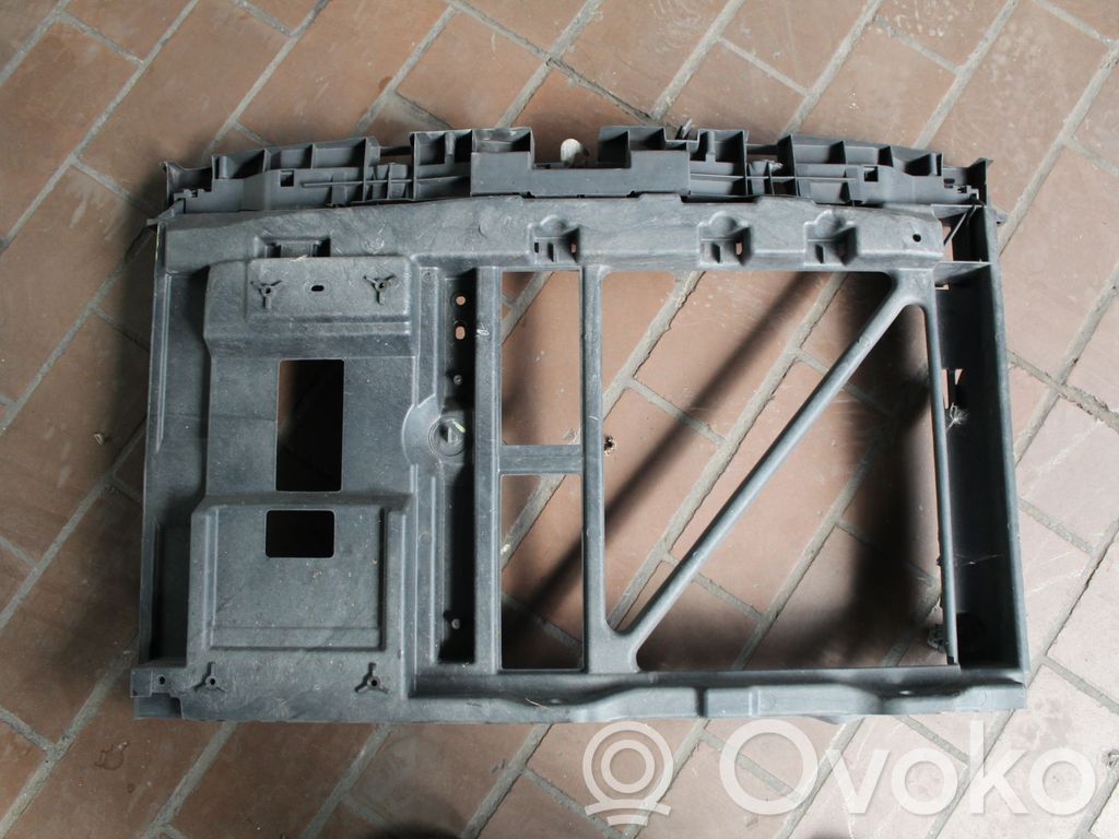 Citroen C3 Radiatoru paneļa augšējā daļa (televizors) 
