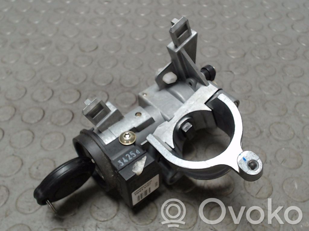 Užvedimo spynelė   4408A040,NICHTZUTREFFEND