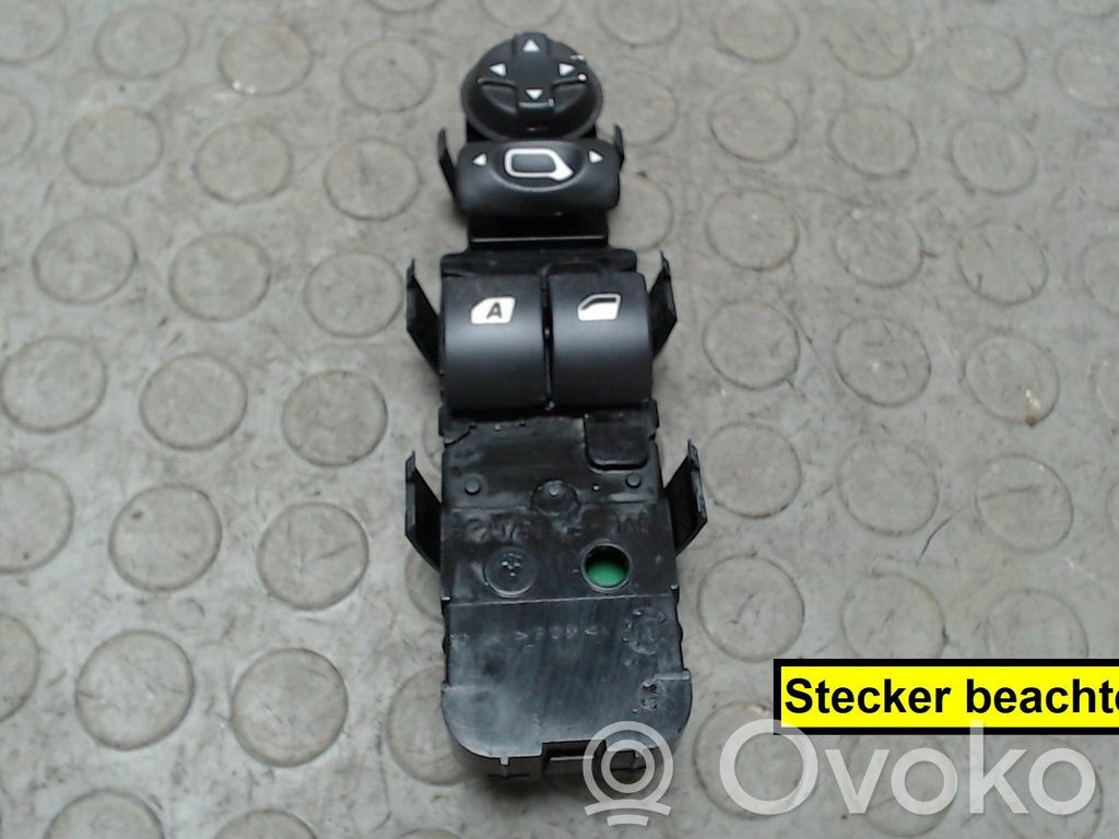 Peugeot 207 Electric window control switch 