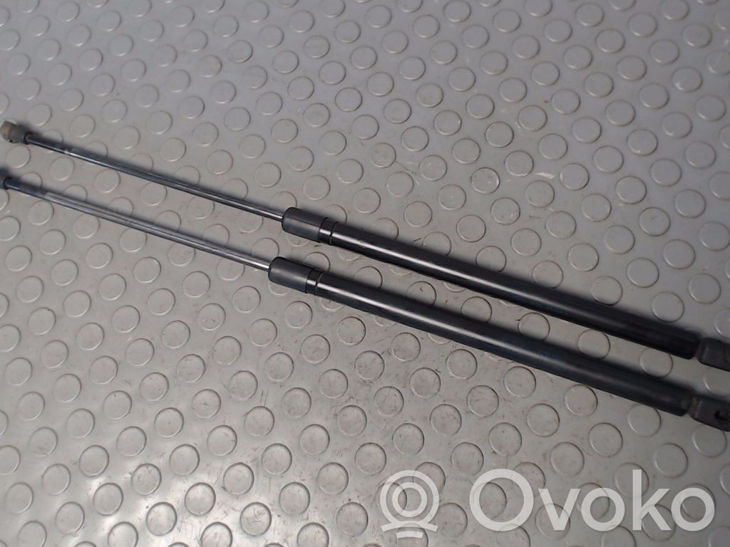 Audi 80 90 S2 B4 Gasdruckfeder Dämpfer Heckklappe Kofferraumdeckel 