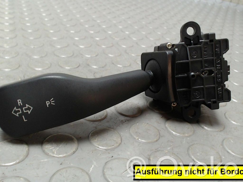 Suuntavilkun vipu   61318363662,NCHTZUTREFFEND