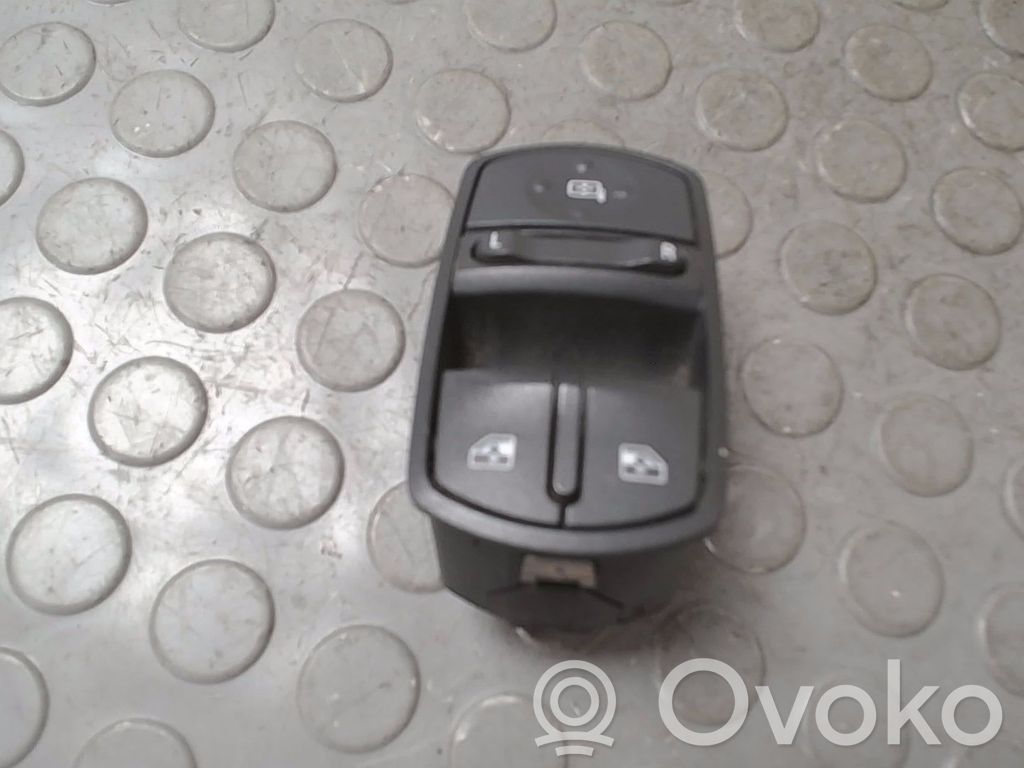 Opel Corsa D Electric window control switch 