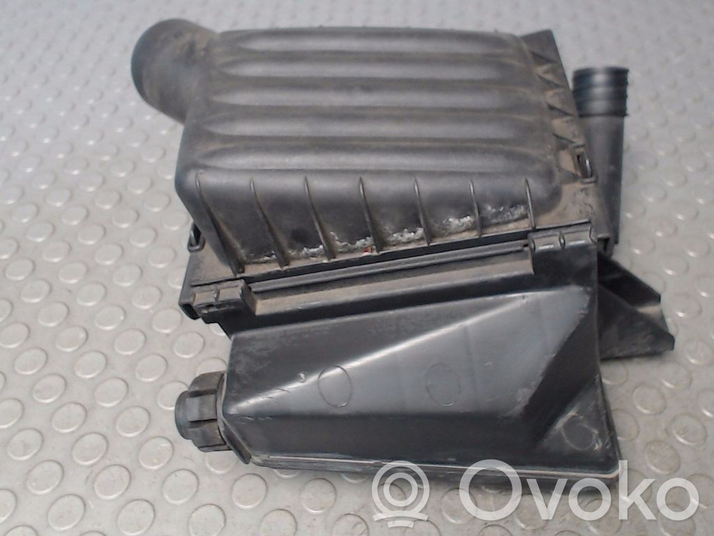 Opel Corsa B Air filter box 