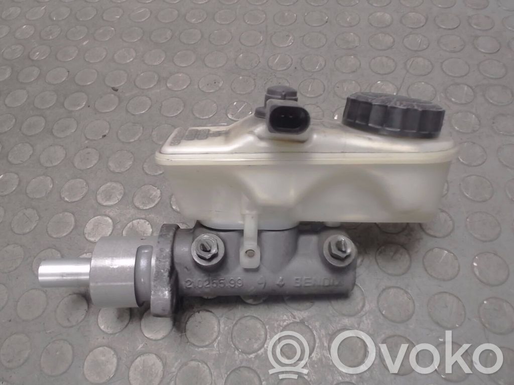 Volkswagen Polo III 6N 6N2 6NF Główny cylinder hamulca 