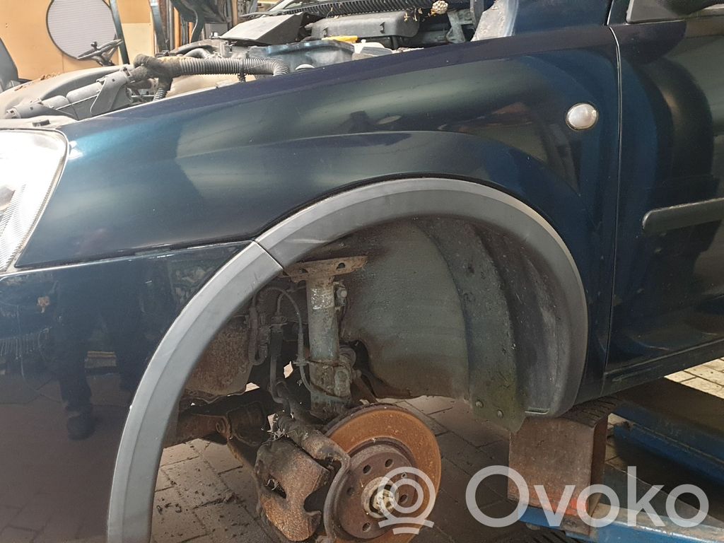 Opel Corsa C Sparnas 