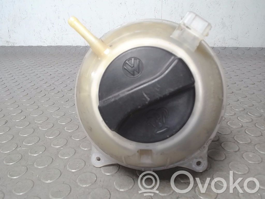 Volkswagen PASSAT B4 Aušinimo skysčio išsiplėtimo bakelis 