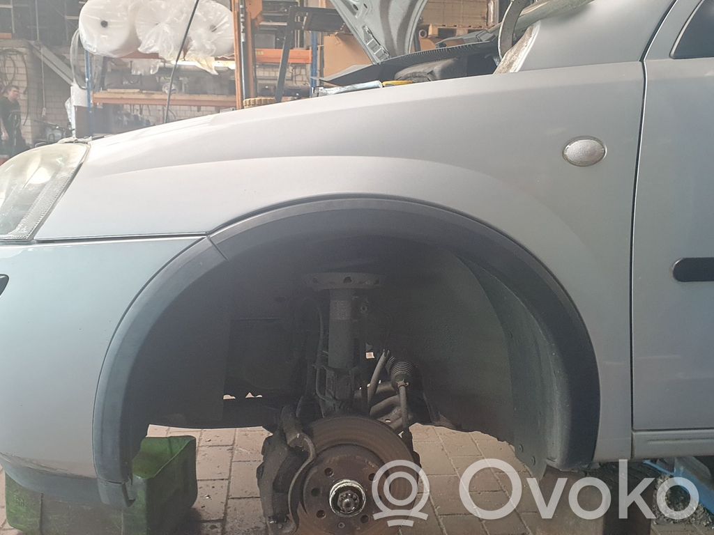 Opel Corsa C Sparnas 