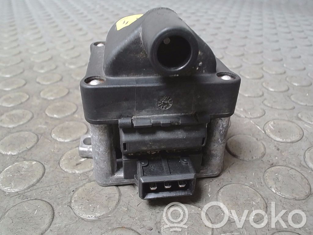 Audi 80 90 S2 B4 Cewka zapłonowa wysokiego napięcia 