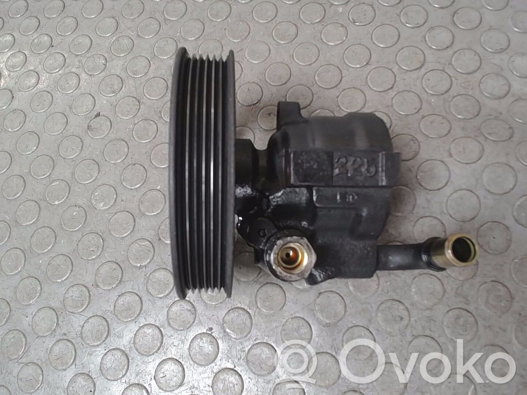 Opel Omega B1 Ohjaustehostimen pumppu 