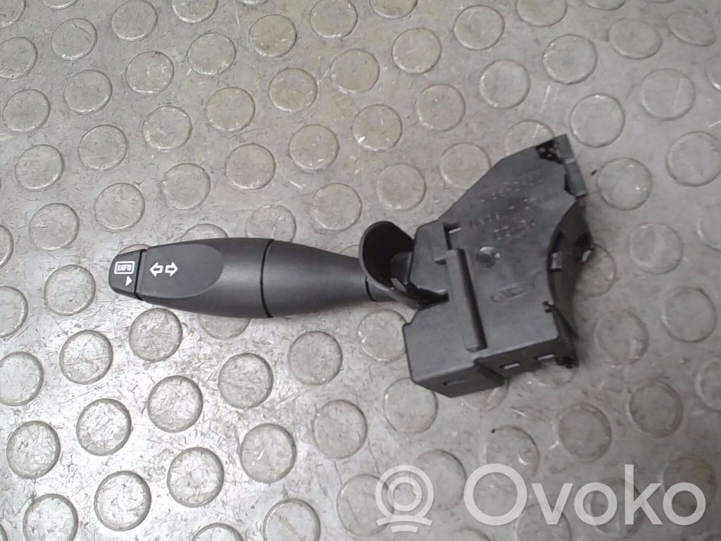 Ford Mondeo Mk III Manetă semnalizator 