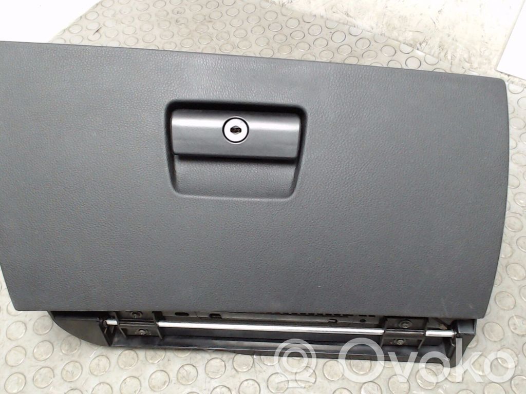 Glove box set   51457077827,51457077827