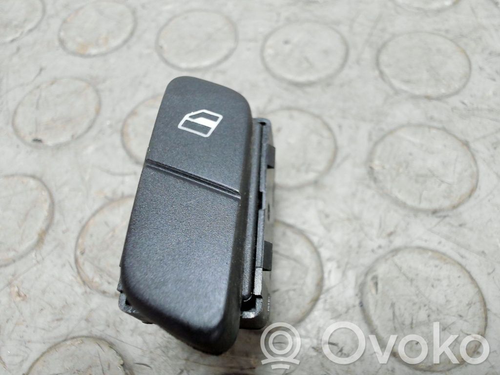 Volkswagen Polo IV 9N3 Interruptor del elevalunas eléctrico 