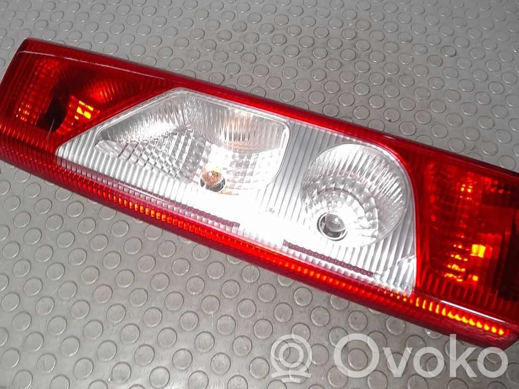 Peugeot Expert Rear/tail lights 