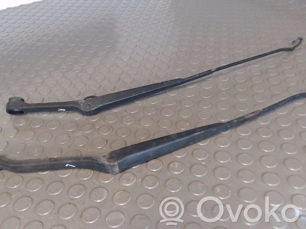 Mazda MX-3 Front wiper blade arm 