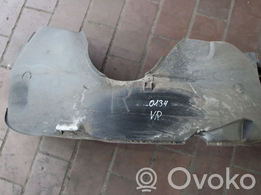 Ford Fiesta Nadkole przednie 