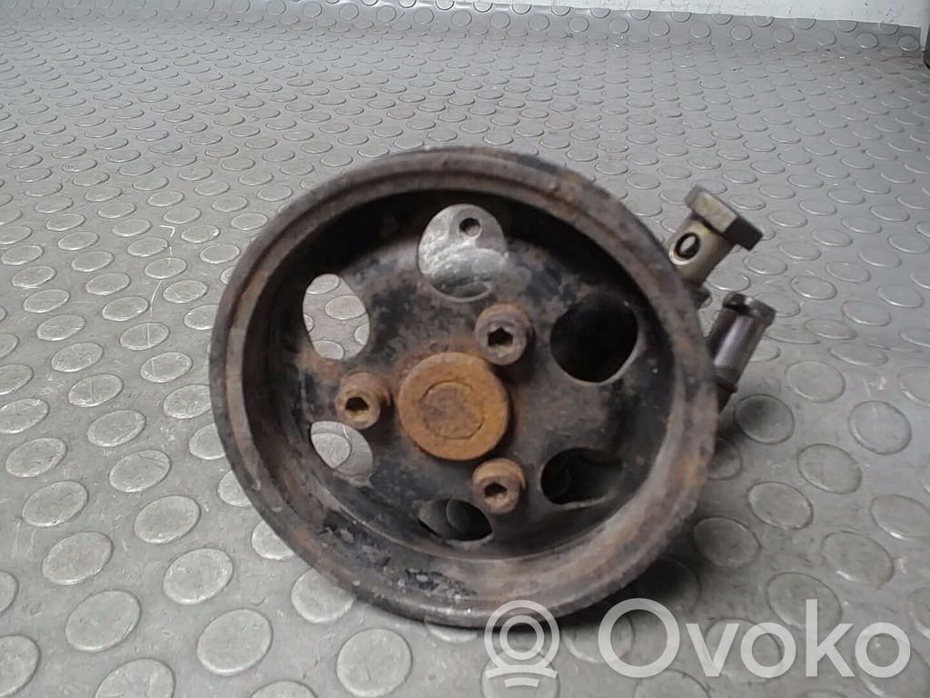 Volkswagen PASSAT B5.5 Pompă servodirecție 