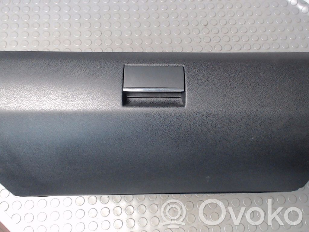Handschuhfach komplett   NICHTZUTREFFEND