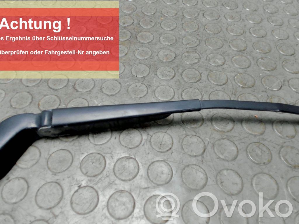 Volkswagen Golf III Bras d'essuie-glace arrière 