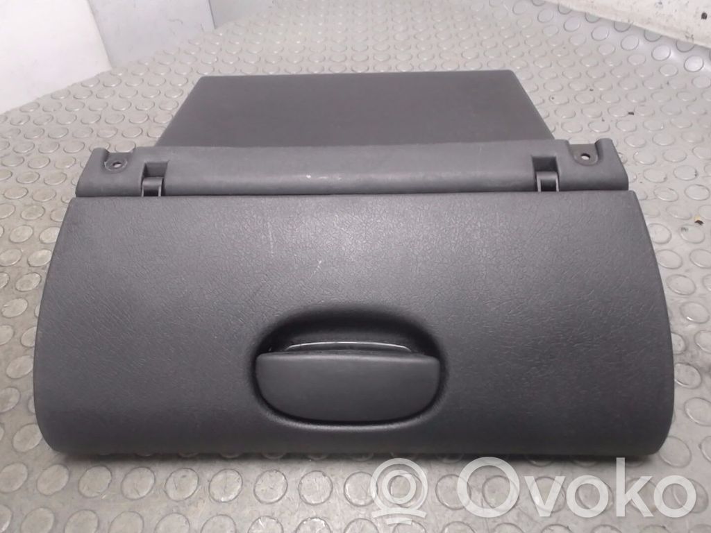 Opel Corsa B Daiktadėžės (bordačioko) komplektas 