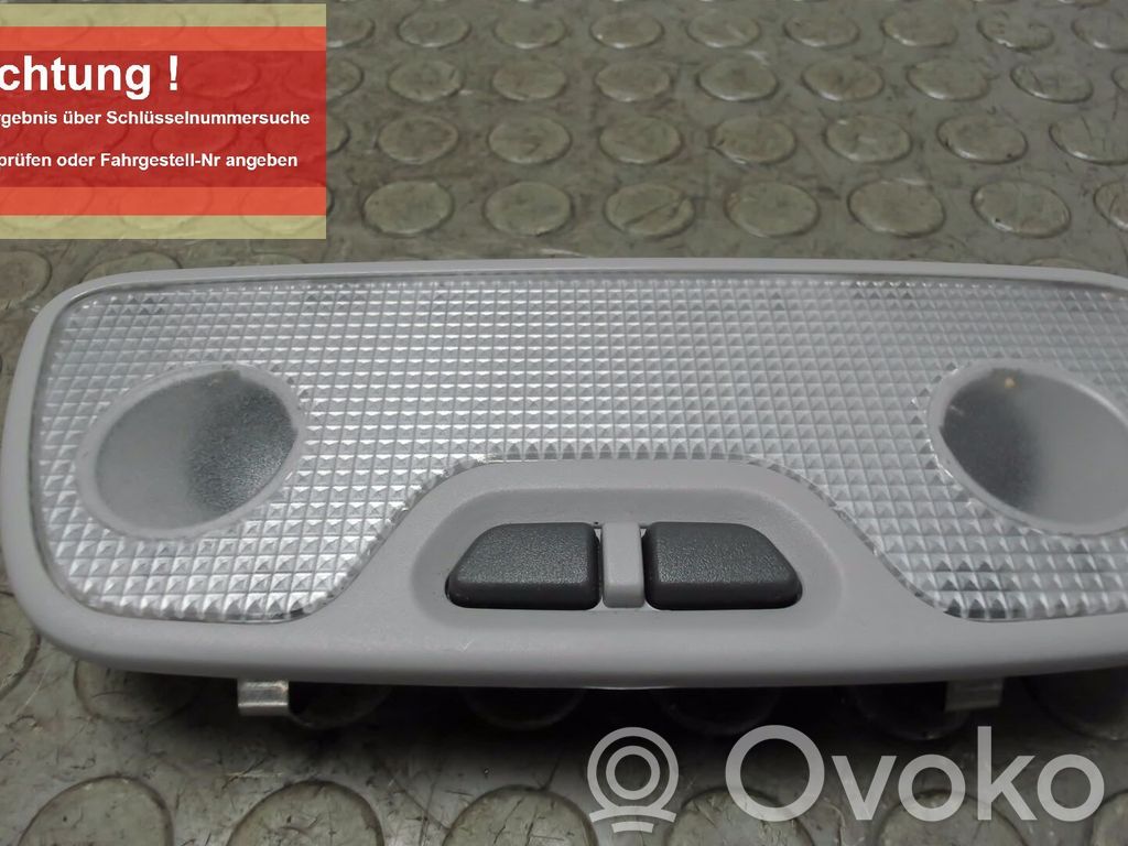Etuistuimen valo   9476494