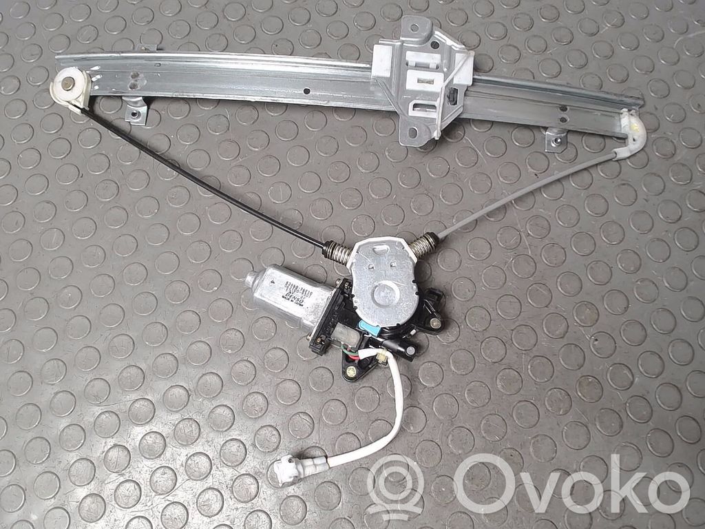 Suzuki Liana Macara geam față fără motor 