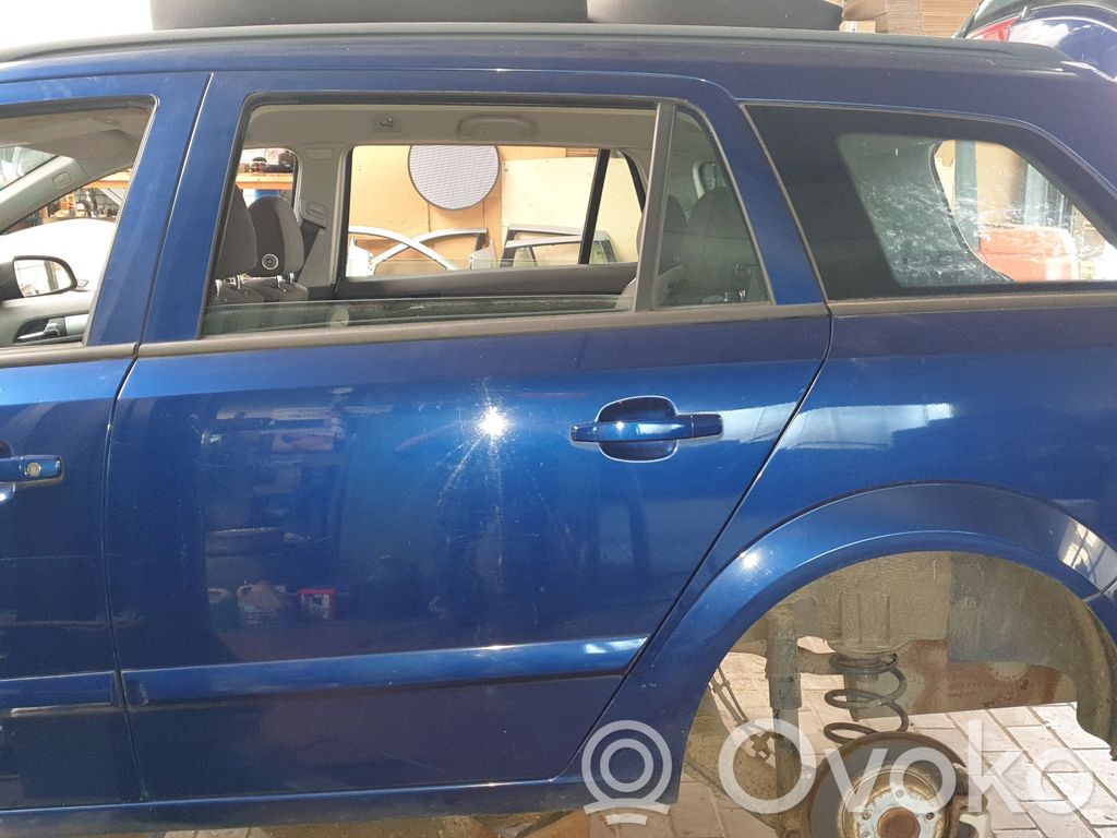Opel Astra H Puerta trasera 