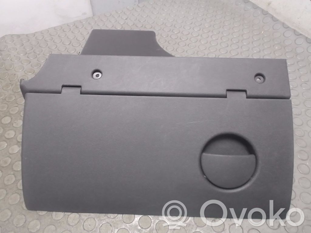 Opel Corsa C Daiktadėžės (bordačioko) komplektas 
