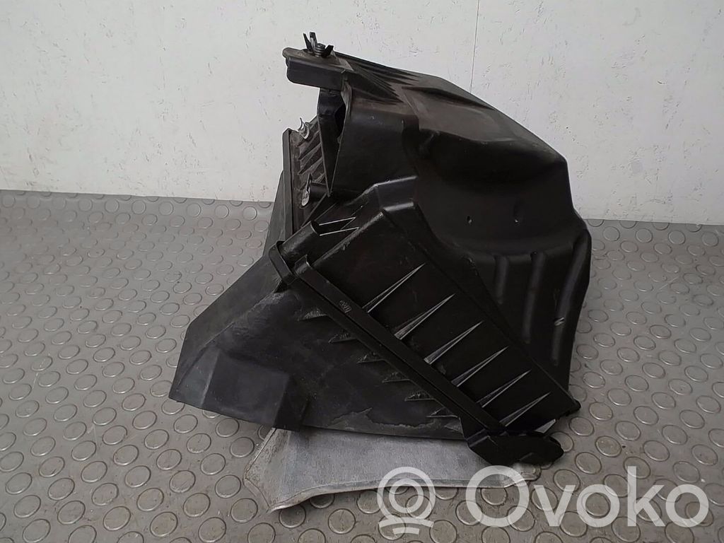 Audi A4 S4 B6 8E 8H Air filter box 