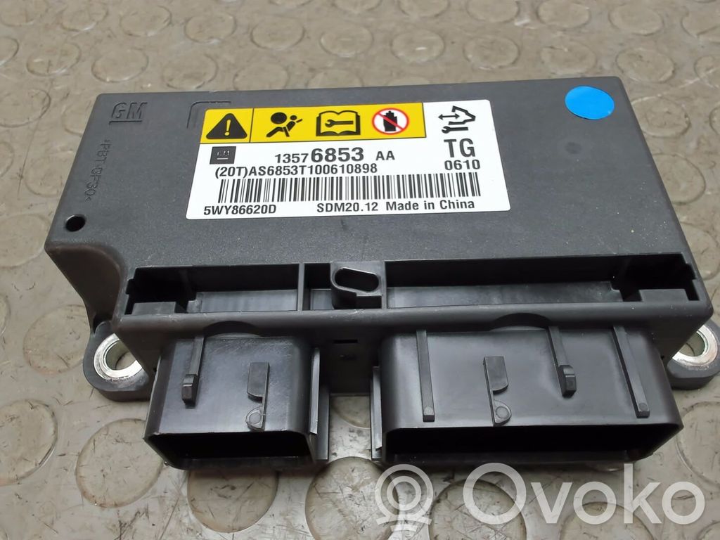 Airbag control unit/module   13576853AA,00000