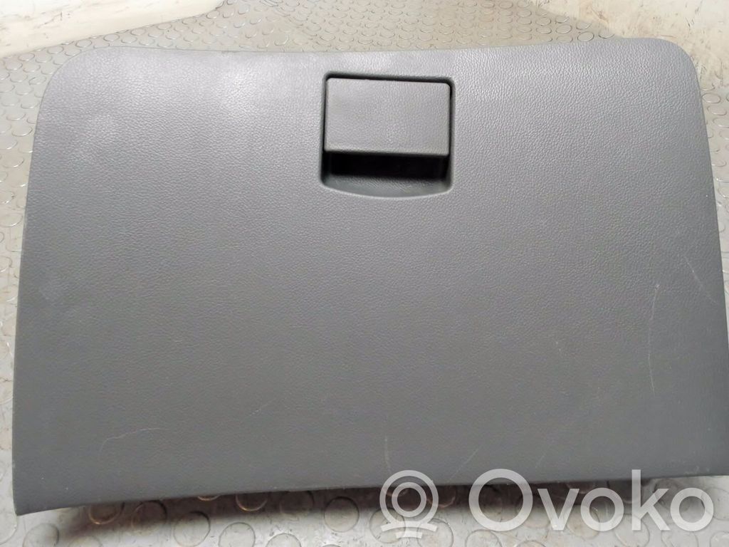 Chevrolet Spark Glove box set 
