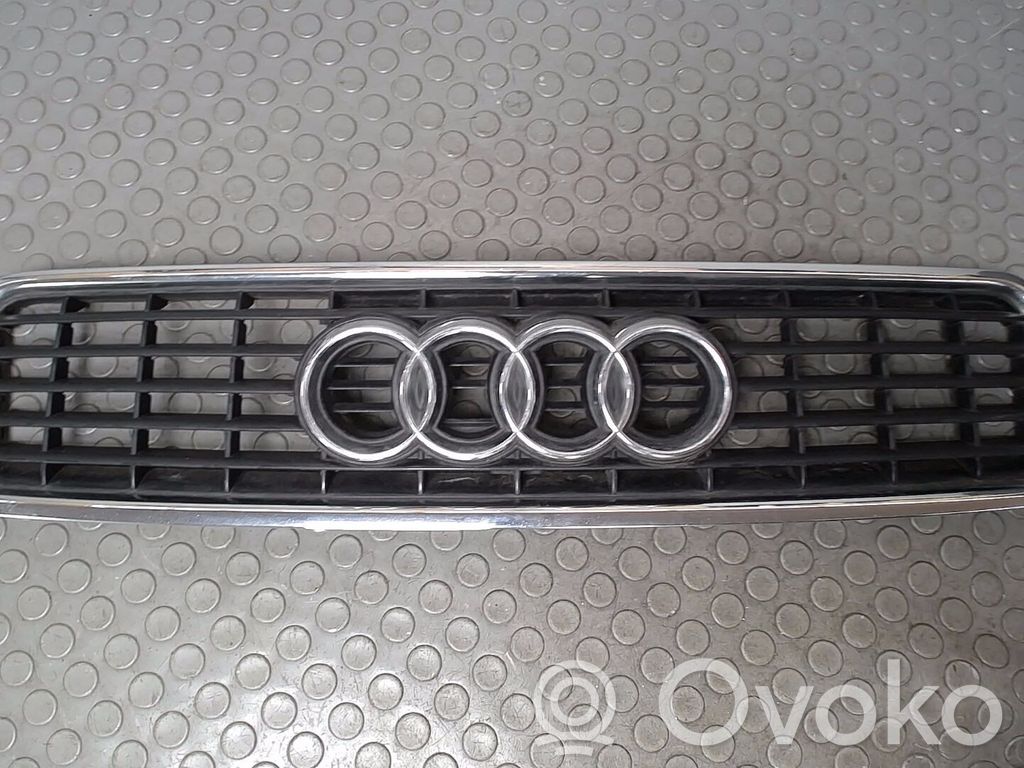 Audi A4 S4 B6 8E 8H Etusäleikkö 
