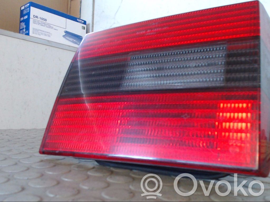 Volkswagen PASSAT B4 Luci posteriori del portellone del bagagliaio