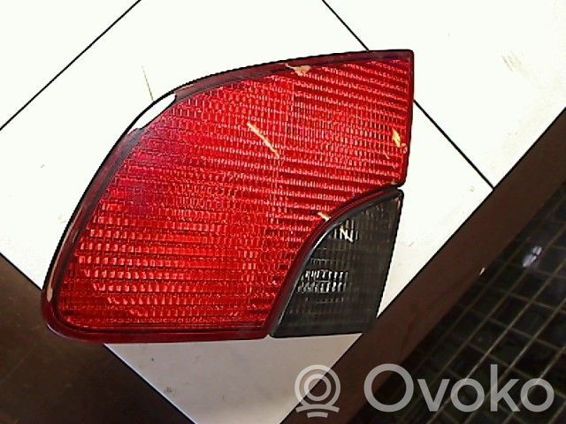 Peugeot 406 Luci posteriori del portellone del bagagliaio 