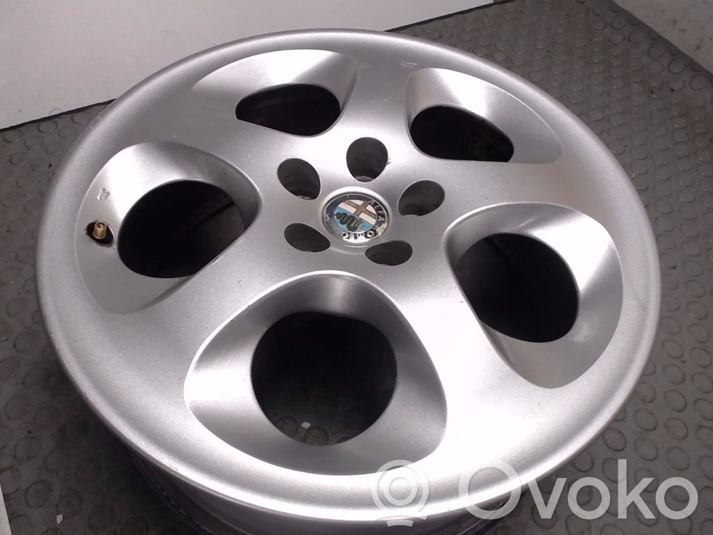 Alfa Romeo GT Llanta de aleación R15 