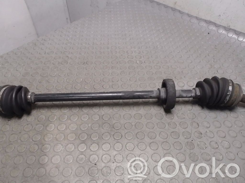 Eje de transmisión delantero   3910024B00