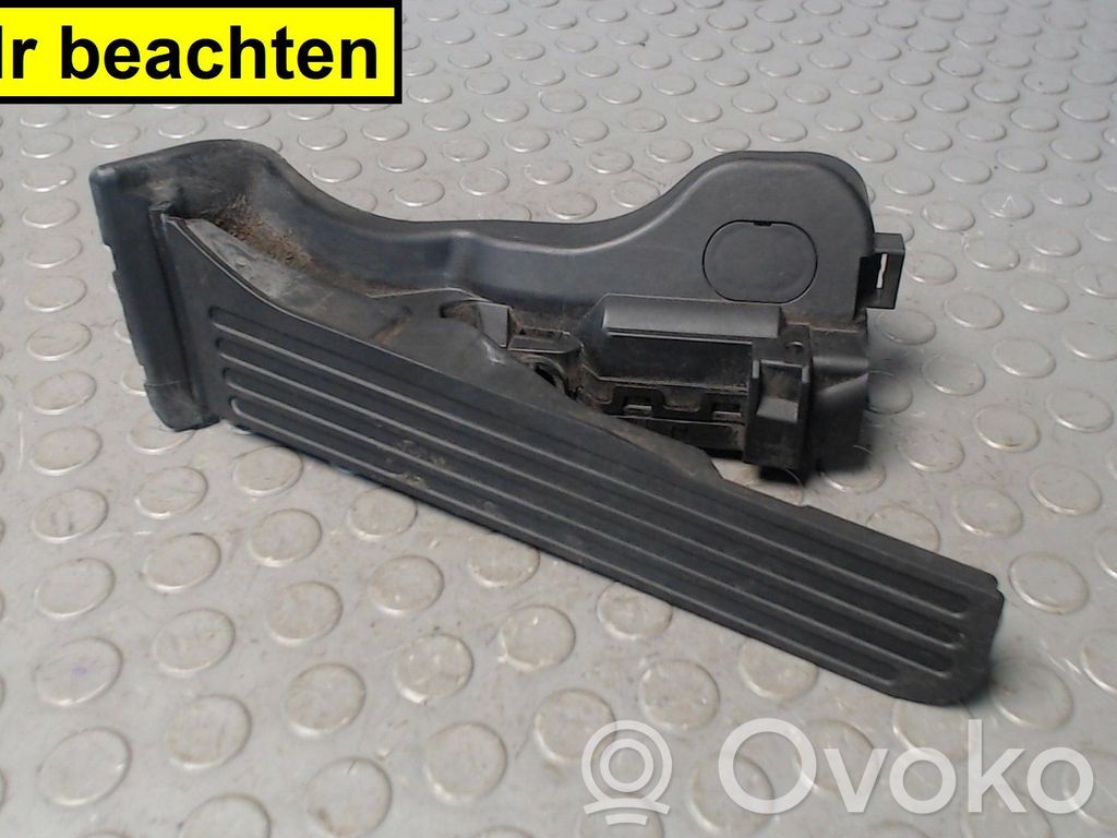 Volkswagen Golf V Pedală accelerație 