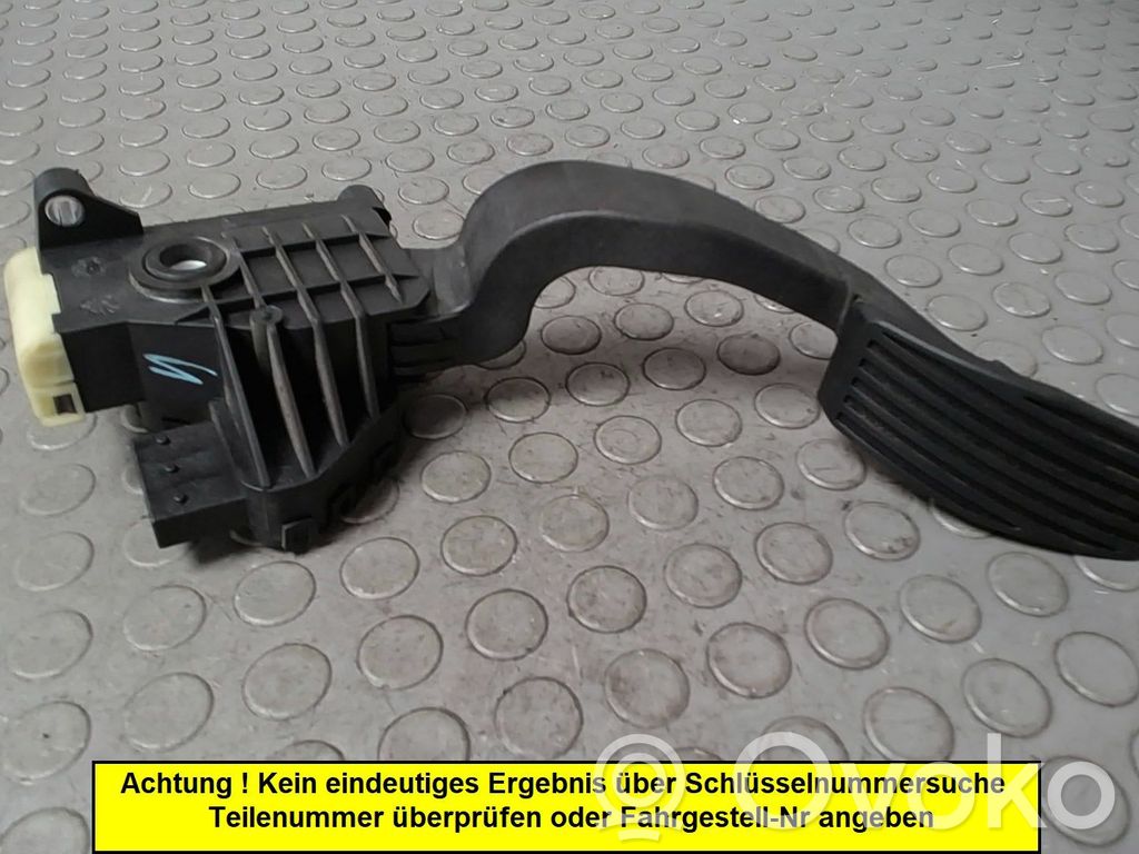 Opel Corsa D Accelerator throttle pedal 