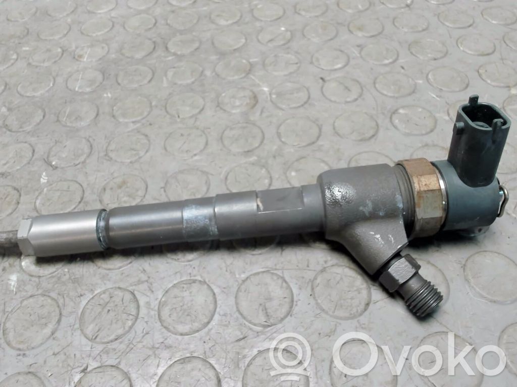 Inyector de combustible   93183910,05821097