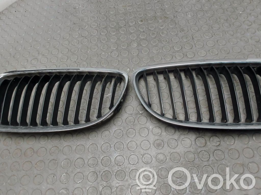 Front grill   51137120007,51137201970