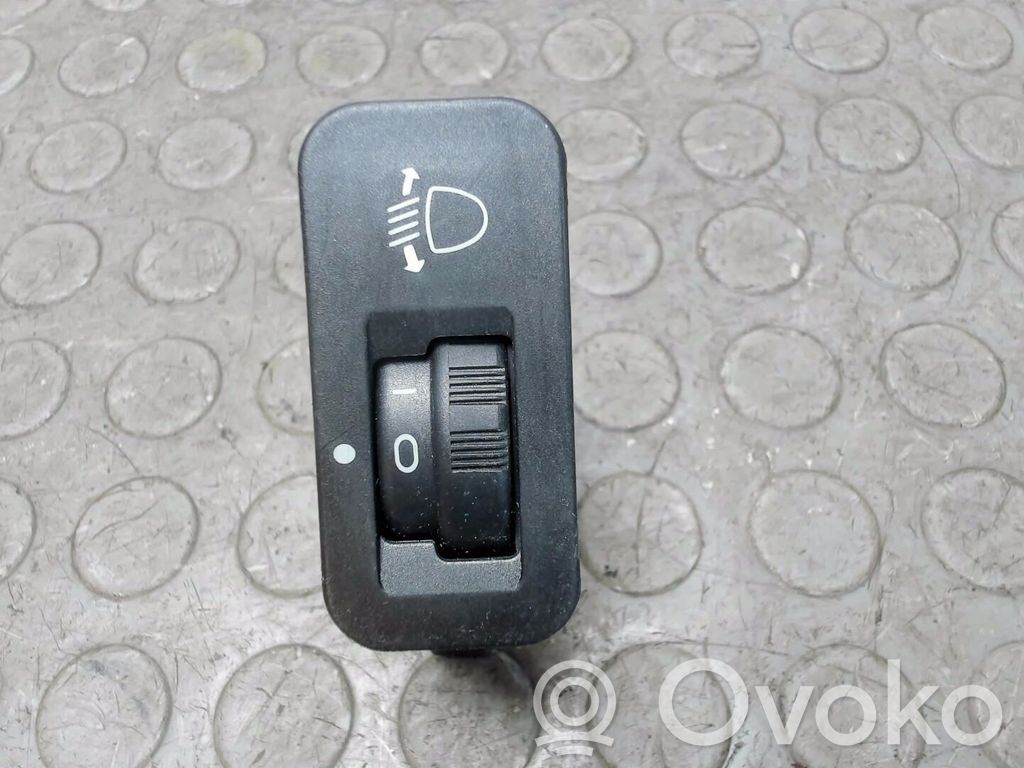 Peugeot 206 Headlight level height control switch 