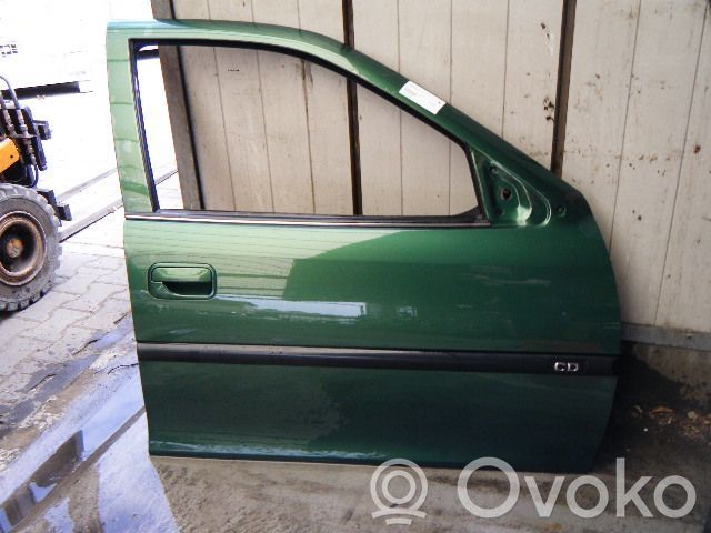 Opel Vectra B Puerta delantera 