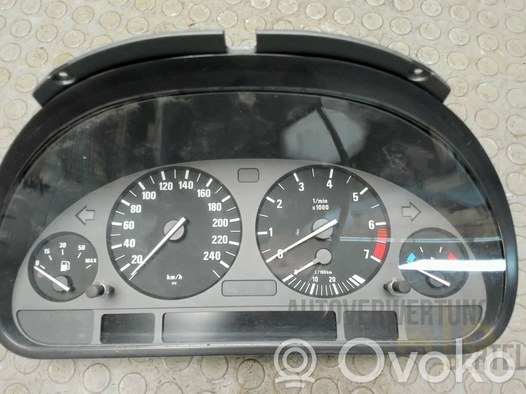 BMW 5 E39 Tachometer 