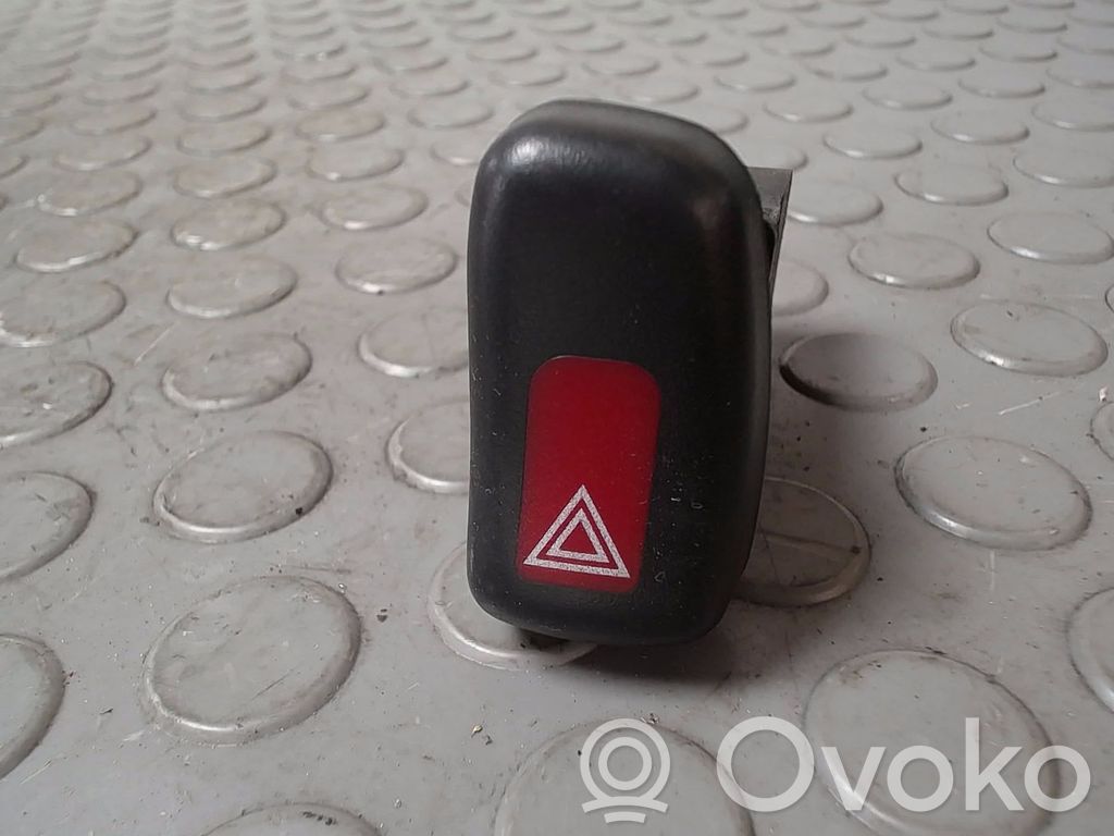 Subaru Impreza I Botón interruptor de luz de peligro 