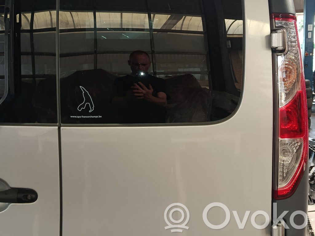 Renault Kangoo II Pannello posteriore del portellone del cassone del pick-up 
